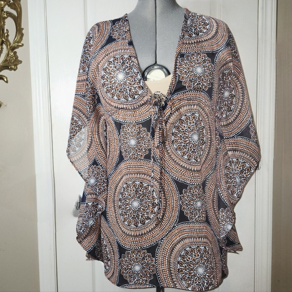 Banana Republic tunic top with flared sleeves and tie waist size small - Picture 2 of 9